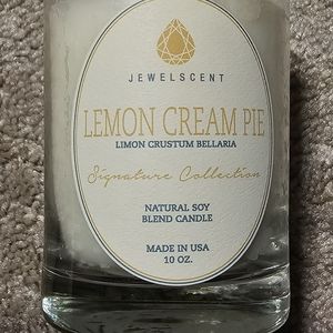 Jewelscent Candle signature series 10oz (ring size #10)